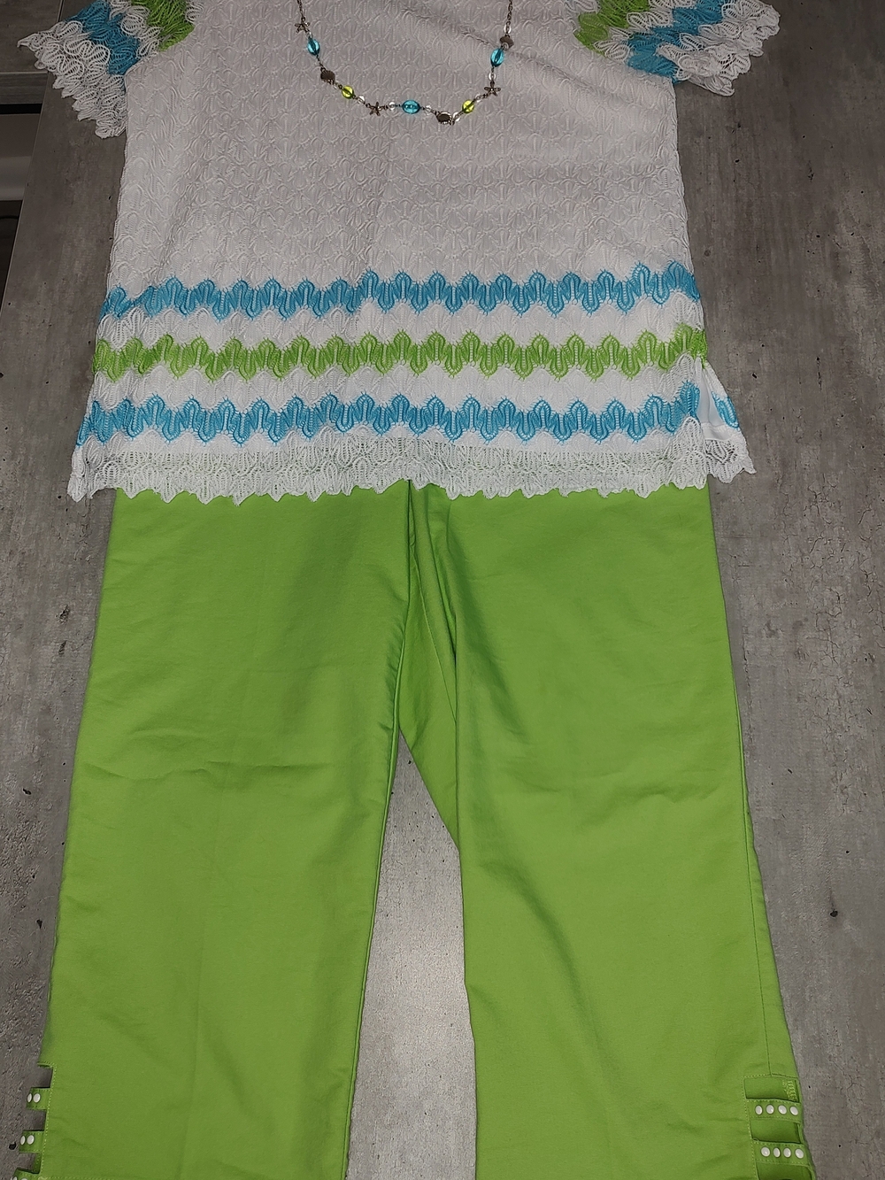 Alfred Dunner Outfit White Lace Top with Blue & Lime Trim + Lime Green  Capri